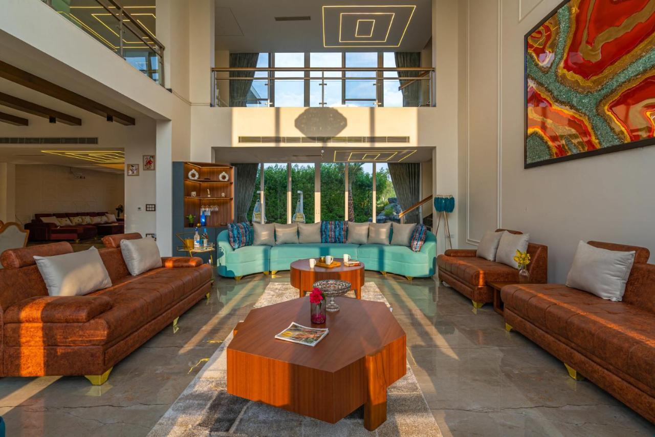 Stayvista At Serenity Farms With Pool, Lawn, Bonfire & Bbq Sohna Exterior foto